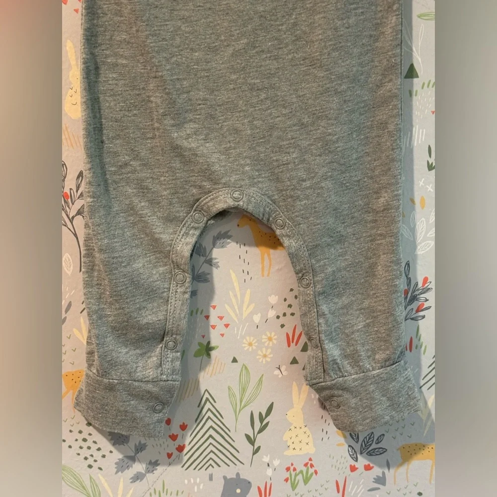 Disney Baby Mickey Mouse “It’s My Birthday” One Piece Romper Size 12 Months - Picture 6 of 9